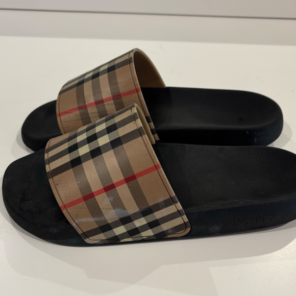 Burberry Furley Vintage Check Pool Slides 38 (8) Beige - Picture 2 of 4